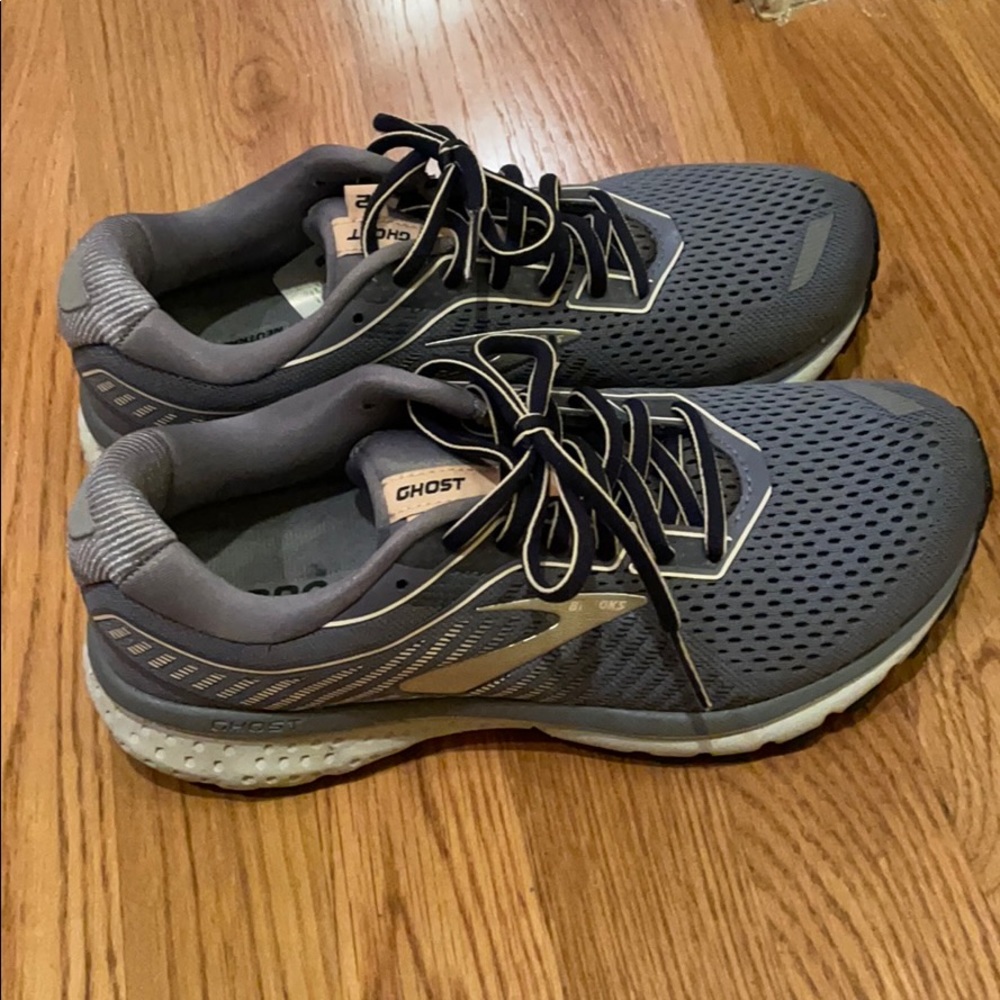 Women’s Brooks Ghost 12 Sneakers